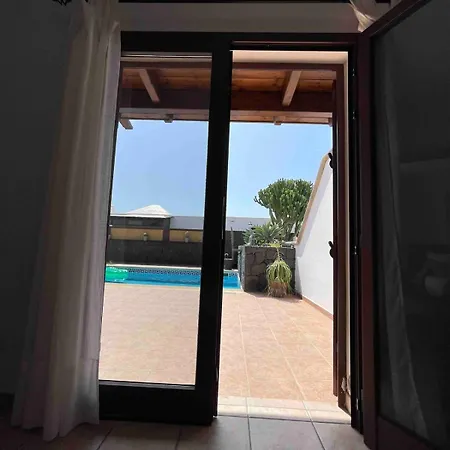 Vila Muy Tranquila Con Piscina Privada