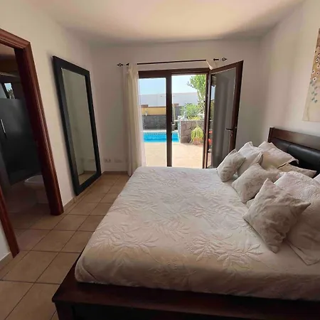 Muy Tranquila Con Piscina Privada Villa *