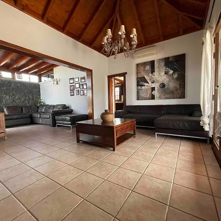 Muy Tranquila Con Piscina Privada Villa Playa Blanca (Lanzarote)