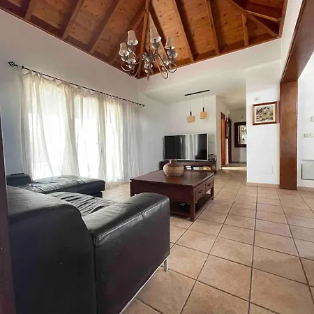 Muy Tranquila Con Piscina Privada