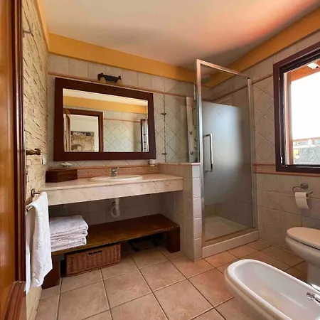 Muy Tranquila Con Piscina Privada