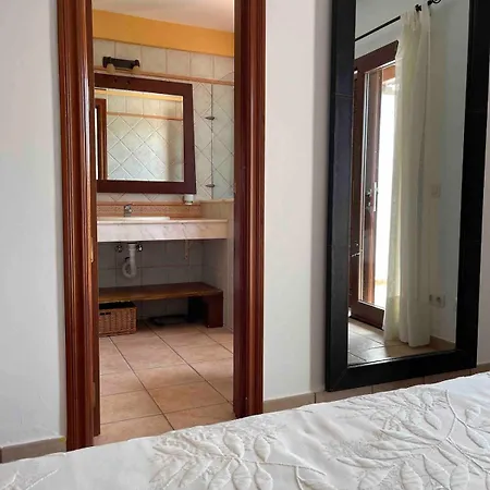 Muy Tranquila Con Piscina Privada Villa