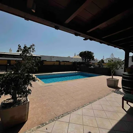 Muy Tranquila Con Piscina Privada