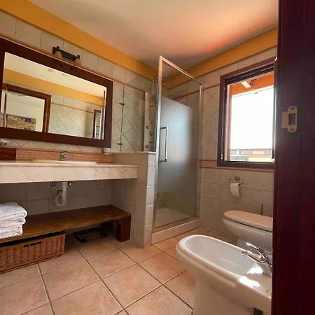 Muy Tranquila Con Piscina Privada *