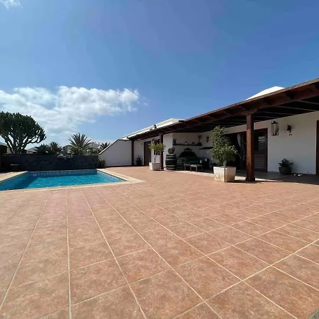 Muy Tranquila Con Piscina Privada