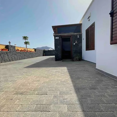 Muy Tranquila Con Piscina Privada