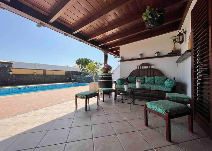 Muy Tranquila Con Piscina Privada Villa Playa Blanca (Lanzarote)
