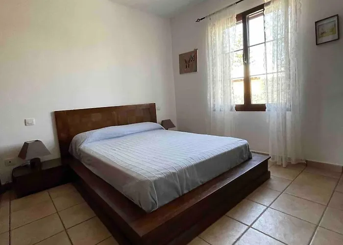 Muy Tranquila Con Piscina Privada *