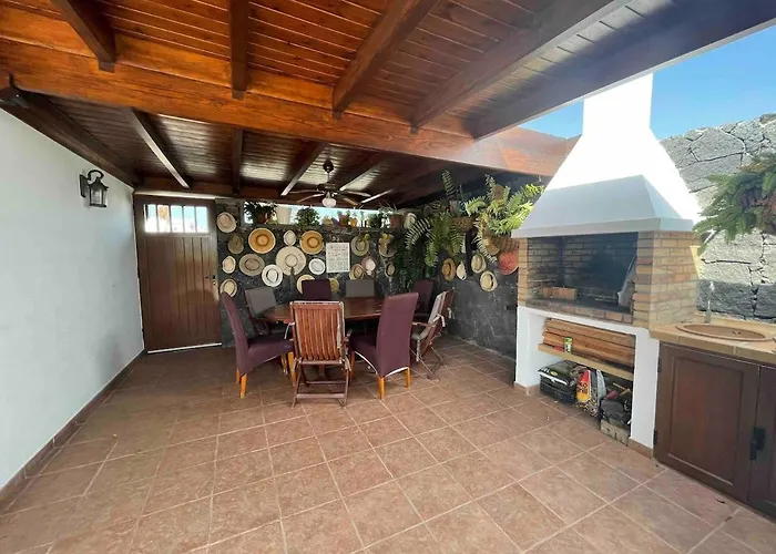 Muy Tranquila Con Piscina Privada Villa Playa Blanca (Lanzarote)