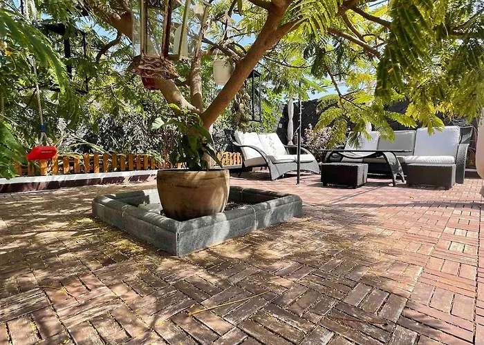 Muy Tranquila Con Piscina Privada Villa *