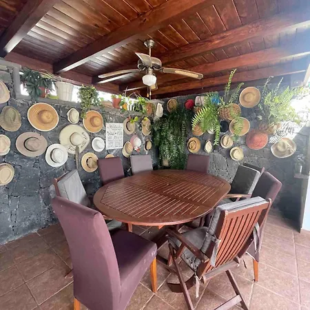 Muy Tranquila Con Piscina Privada *