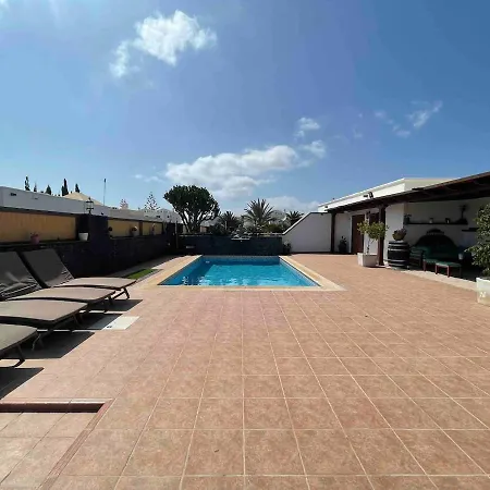 Muy Tranquila Con Piscina Privada Villa *