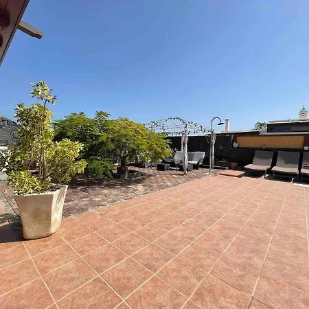 Muy Tranquila Con Piscina Privada *