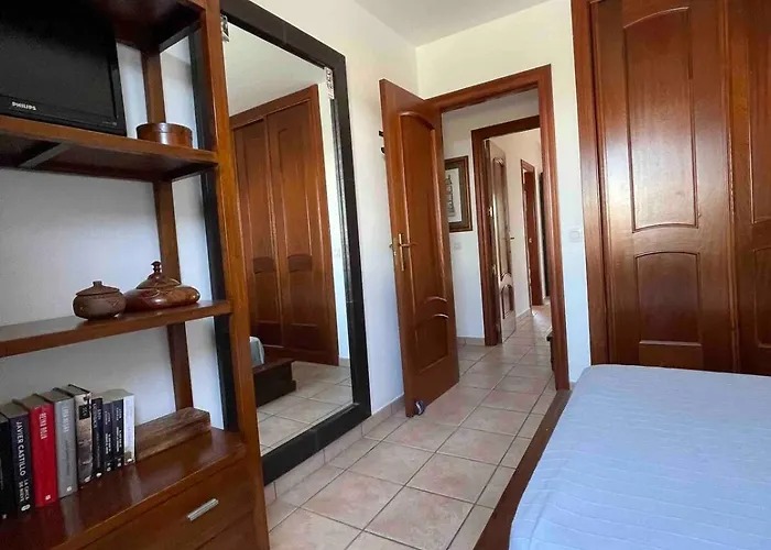 Muy Tranquila Con Piscina Privada *