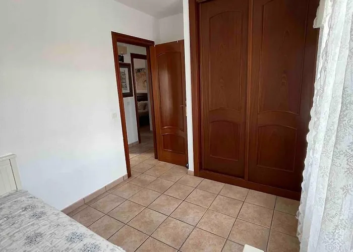 Muy Tranquila Con Piscina Privada *